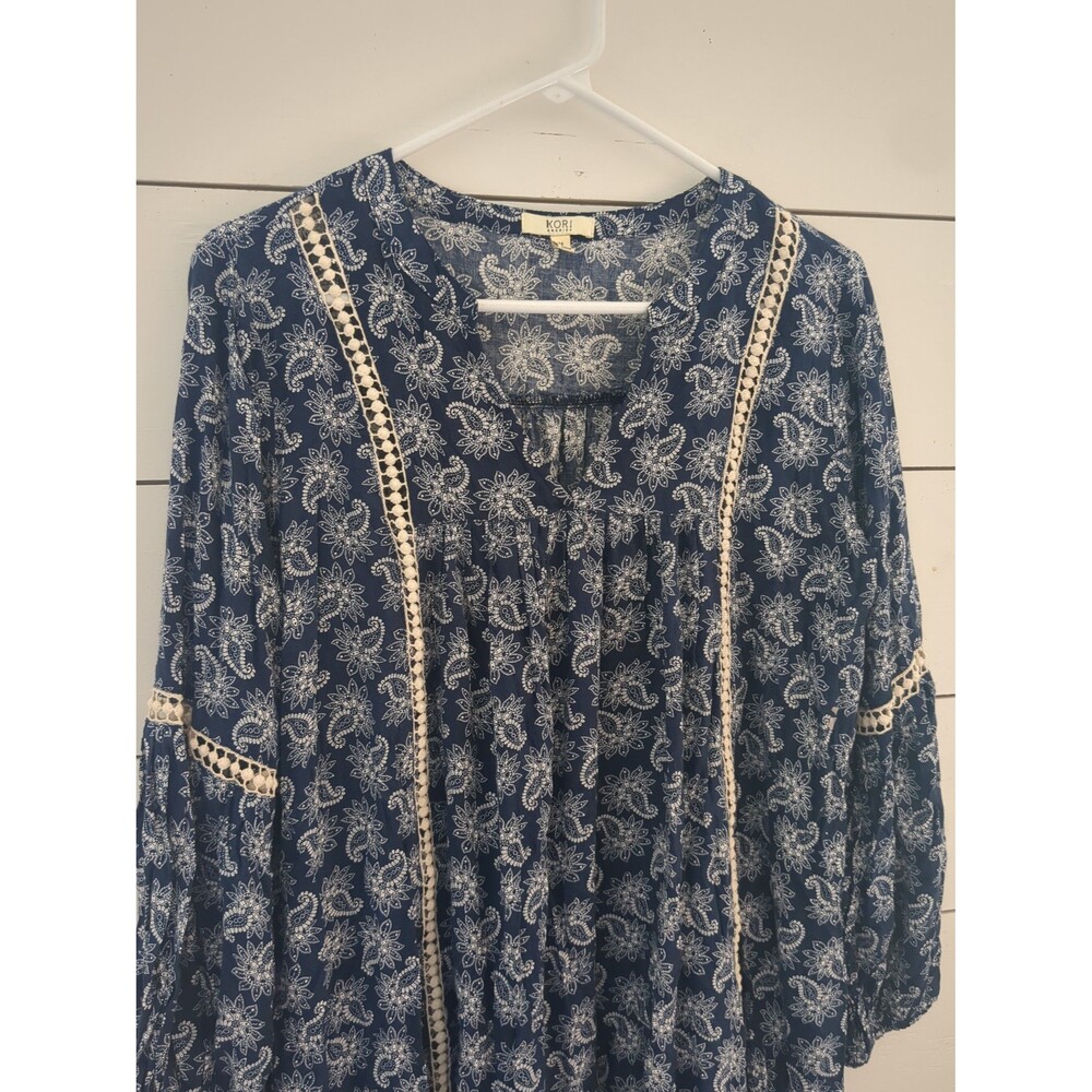 Kori Blue white boho tunic top v-neck medium rayon summer fall